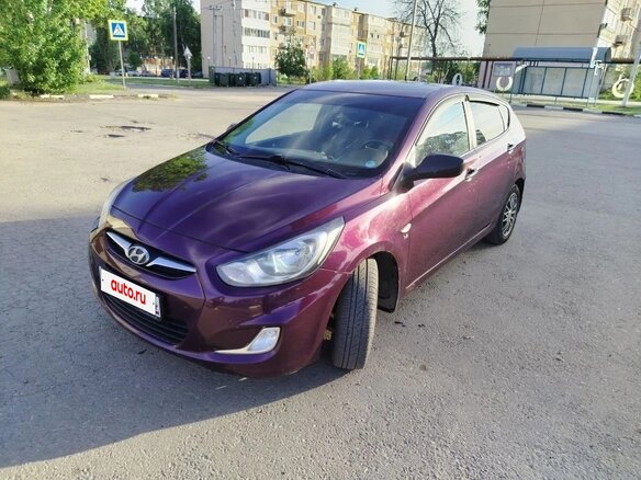 2012 Hyundai Solaris I, фиолетовый, 690000 рублей
