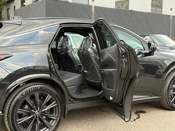 2026 Lexus RX 500h V, чёрный, 12140000 рублей - вид 14