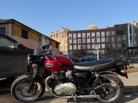 2019 Triumph Bonneville T100, красный, 790000 рублей, вид 2