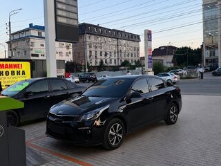 2019 Kia Rio IV, чёрный, 1520000 рублей, вид 1