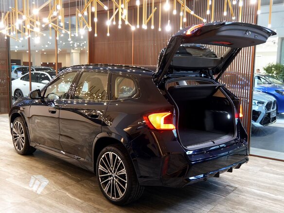 2026 BMW X1 25Li xDrive III (U11/U12), чёрный - вид 4