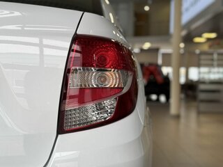 2026 Lada (ВАЗ) Granta I Рестайлинг, белый, 1311200 рублей, вид 5