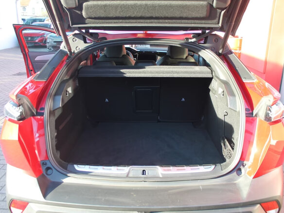 2024 Peugeot 408 III, красный, 3604727 рублей - вид 8