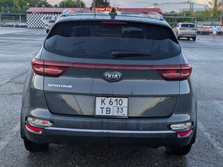 2020 Kia Sportage IV Рестайлинг, серый, 2400000 рублей, вид 4