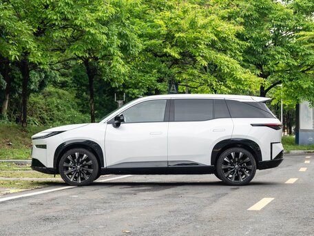 2026 Toyota bZ3X 58.3 kWh, белый, 2690000 рублей, вид 4