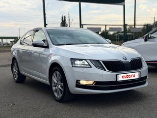 2018 Skoda Octavia III (A7) Рестайлинг, белый, 1772000 рублей, вид 3