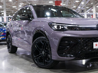 2026 Volkswagen Tiguan L Pro III (China Market), фиолетовый, 5110000 рублей, вид 3