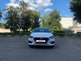 2017 Hyundai Solaris II, белый, 540000 рублей, вид 2