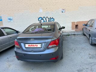 2015 Hyundai Solaris I Рестайлинг, серый, 450000 рублей, вид 4