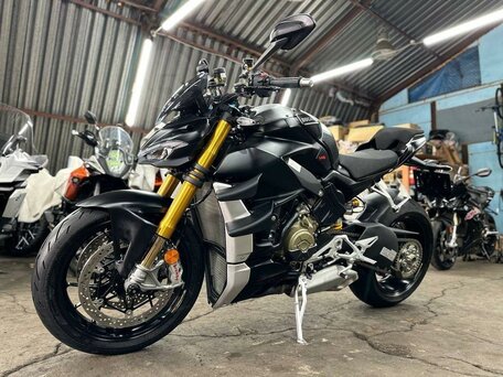 2022 Ducati Streetfighter V4, чёрный, 1950000 рублей, вид 2