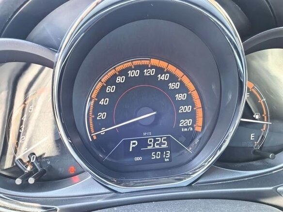 2023 Toyota Yaris L XP150 Рестайлинг, белый, 1239100 рублей - вид 11