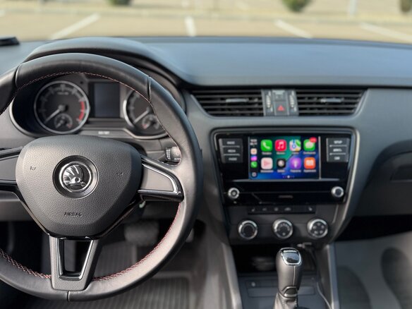 2018 Skoda Octavia III (A7) Рестайлинг, серебристый, 1790000 рублей - вид 12
