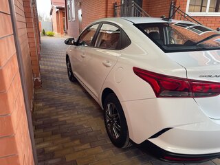 2020 Hyundai Solaris II, белый, 1750000 рублей, вид 3