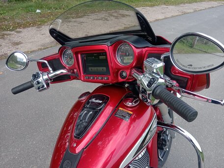2019 Indian Chieftain, красный, 1399999 рублей, вид 4