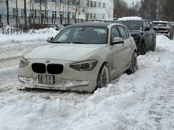 2013 BMW 1 серии 116i II (F20/F21), белый, 990000 рублей - вид 3