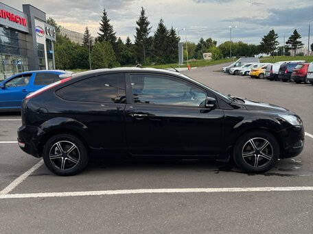 2009 Ford Focus II Рестайлинг, чёрный, 560000 рублей, вид 4