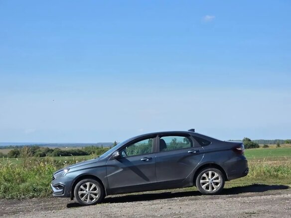 2026 Lada (ВАЗ) Vesta I Рестайлинг (NG), серый, 1597000 рублей - вид 2