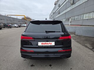 2020 Audi Q7 45 TDI II (4M) Рестайлинг, чёрный, 4750000 рублей, вид 4