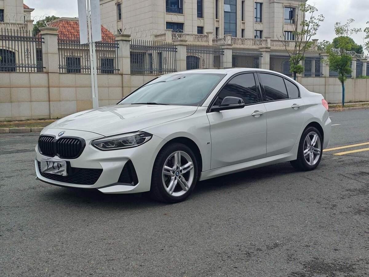 Открыть фотографии: BMW 1 серии III (F52) Рестайлинг