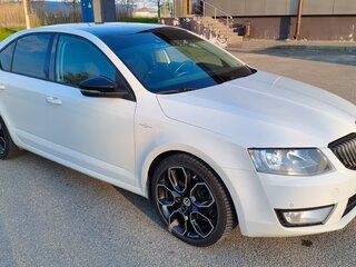 2015 Skoda Octavia III (A7), белый, 1450000 рублей, вид 3