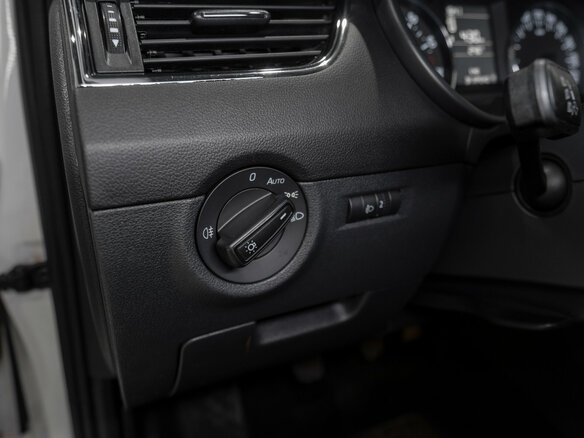 2014 Skoda Octavia III (A7), белый - вид 16