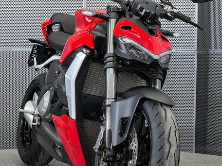 2022 Ducati Streetfighter V2, красный, 1349000 рублей, вид 3
