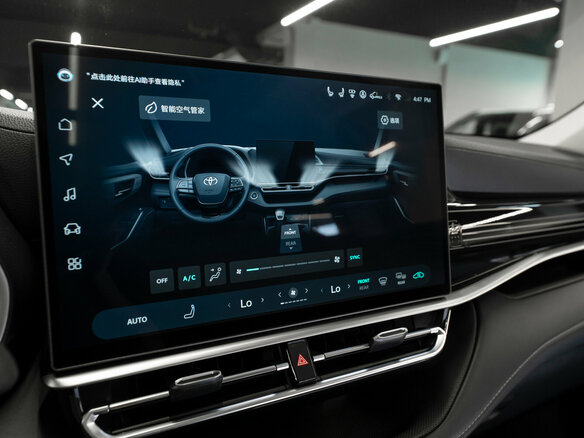 2026 Toyota Highlander IV (XU70), чёрный, 5900000 рублей - вид 23