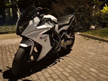 2014 Honda CBR 650F, белый, 600000 рублей, вид 2