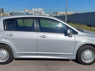 2012 Nissan Tiida I Рестайлинг, серебристый, 1050000 рублей, вид 4