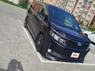 2015 Toyota Voxy III (R80), чёрный, 2200000 рублей, вид 3
