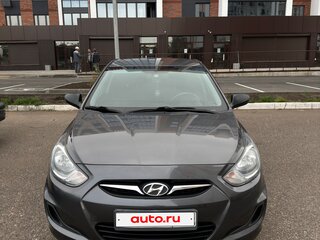 2014 Hyundai Solaris I, серый, 700000 рублей, вид 3