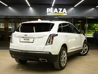 2020 Cadillac XT5 I Рестайлинг, белый, 2499000 рублей, вид 4