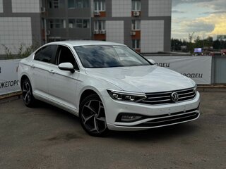 2020 Volkswagen Passat B8 Рестайлинг, белый, 1892000 рублей, вид 3