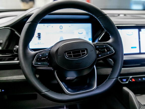 2026 Geely Monjaro I, серебристый, 4599990 рублей - вид 19