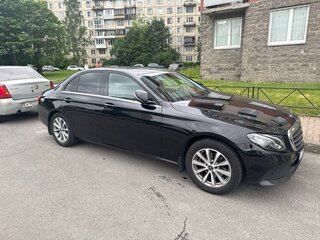 2018 Mercedes-Benz E-Класс 200 V (W213, S213, C238), чёрный, 2479000 рублей, вид 3