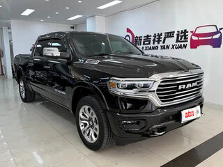 2024 Ram 1500 Quad Cab V, чёрный, 8460000 рублей, вид 3
