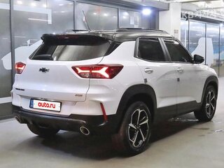 2023 Chevrolet TrailBlazer III Рестайлинг, белый, 2010000 рублей, вид 3