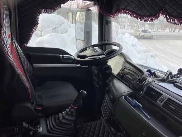 2011 MAN TGS, красный, 3500000 рублей - вид 3