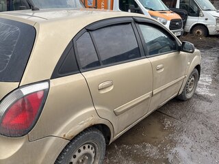 2010 Kia Rio II Рестайлинг, бежевый, 260000 рублей, вид 4