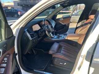 2020 BMW X7 40i I (G07), белый, 8200000 рублей, вид 4