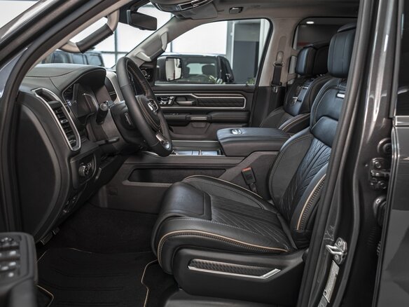 2026 Ram 1500 Crew Cab V Рестайлинг, серый, 11469084 рублей - вид 13