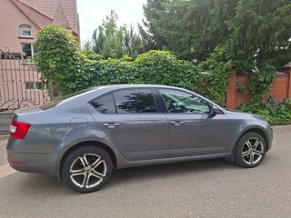 2019 Skoda Octavia III (A7) Рестайлинг, серый, 1499000 рублей, вид 3