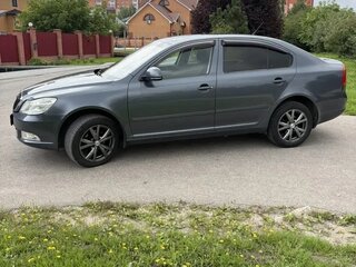 2012 Skoda Octavia II (A5) Рестайлинг, серый, 580000 рублей, вид 5