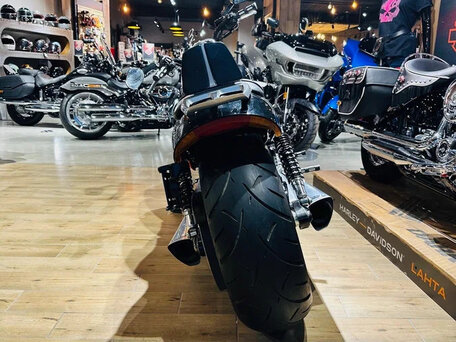 2010 Harley-Davidson V-Rod Muscle, чёрный, 1100000 рублей, вид 5