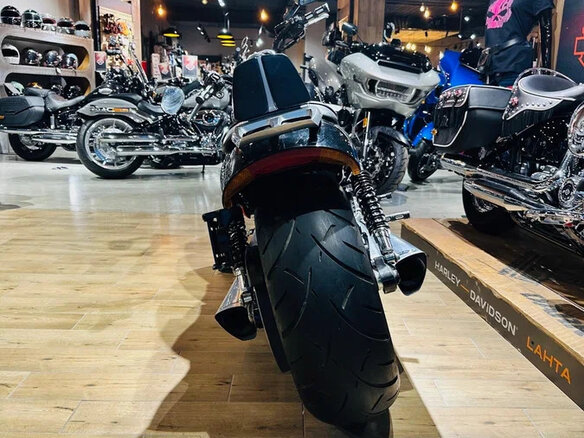 2010 Harley-Davidson V-Rod Muscle, чёрный, 1100000 рублей - вид 4