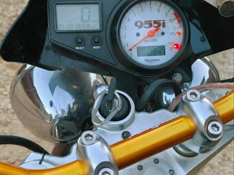 2002 Triumph Speed Triple, чёрный, 450000 рублей, вид 3