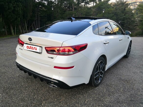 2018 Kia Optima IV Рестайлинг, белый, 2250000 рублей - вид 3