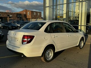 2026 Lada (ВАЗ) Granta I Рестайлинг, белый, 987000 рублей, вид 4