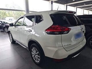 2021 Nissan X-Trail III Рестайлинг, белый, 1680000 рублей, вид 4