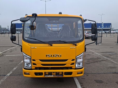 2026 Isuzu Elf (N-series), золотистый, 4600000 рублей, вид 3